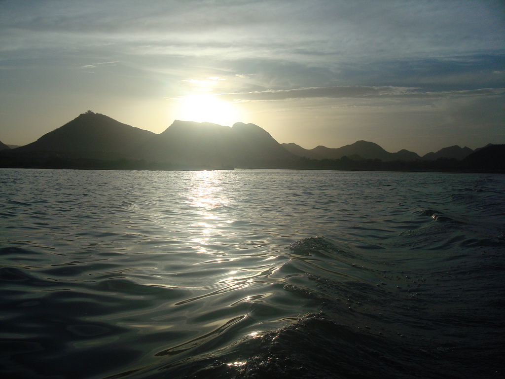 Lake Fateh Sagar Udaipur — India travel guide